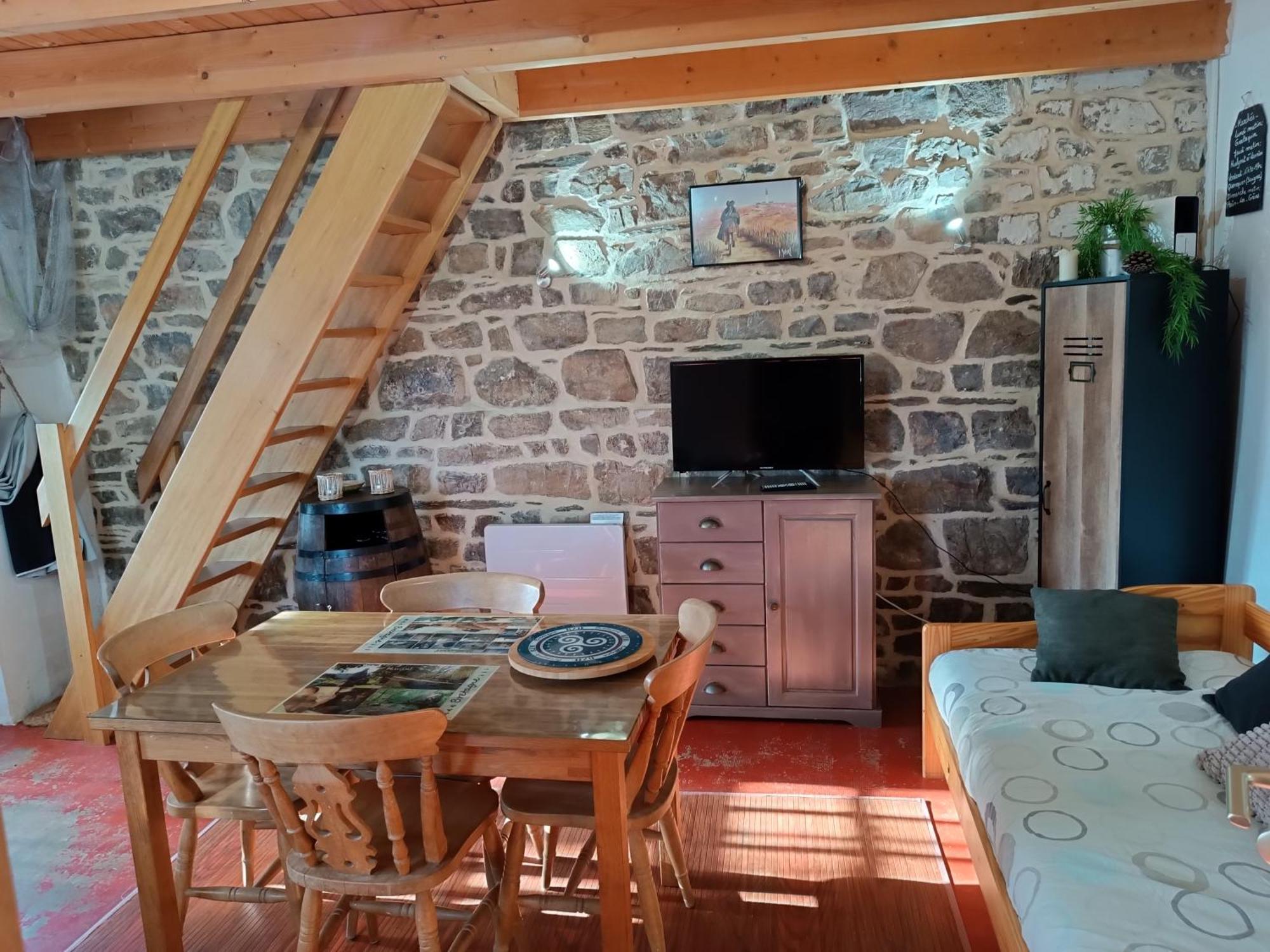 Petit Gite Cocoon Ty Bihan Ar Feunteun Scrignac Exteriör bild